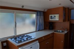 Safari Houseboat 1200